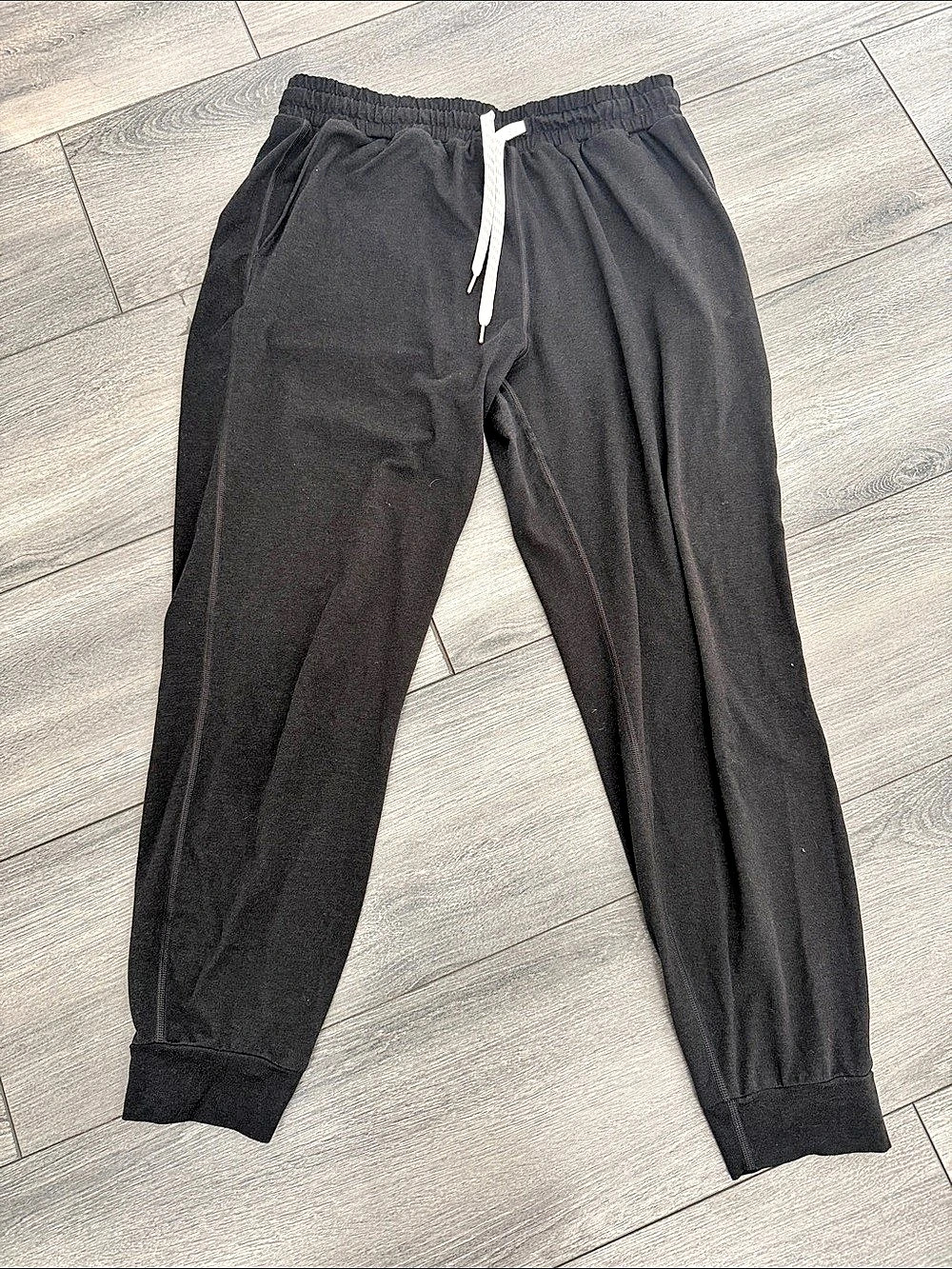 Vuori Performance Jogger Black Jogger Pants Medium